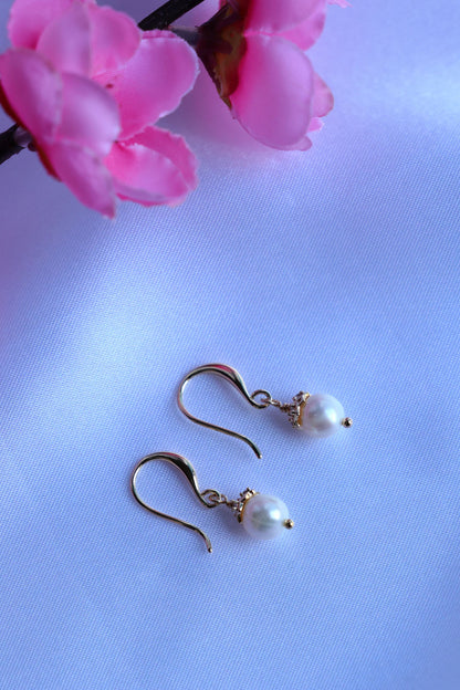 Natural Freshwater Pearl Earrings