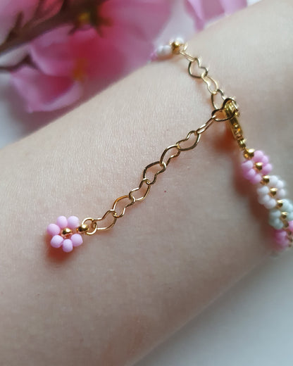 Pastel Floral Beaded Bracelet "Marshmallow"