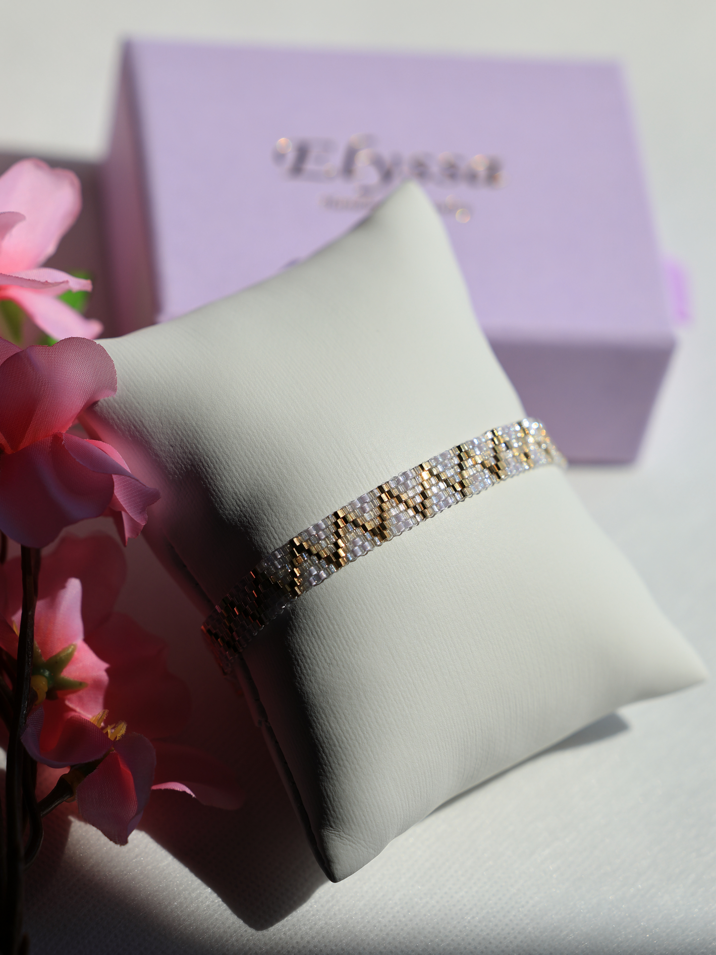 Crystal White and Lavender Bead Bracelet with 24K Gold-Plated Zigzag Pattern